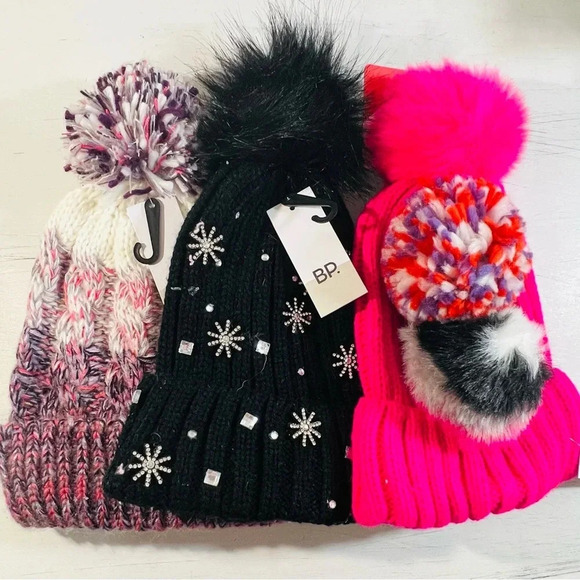 Nordstrom BP Pom Winter Beanies Bundled 3 Hats, OneSizeFitsAll, Multi-Colors NWT - Picture 1 of 4